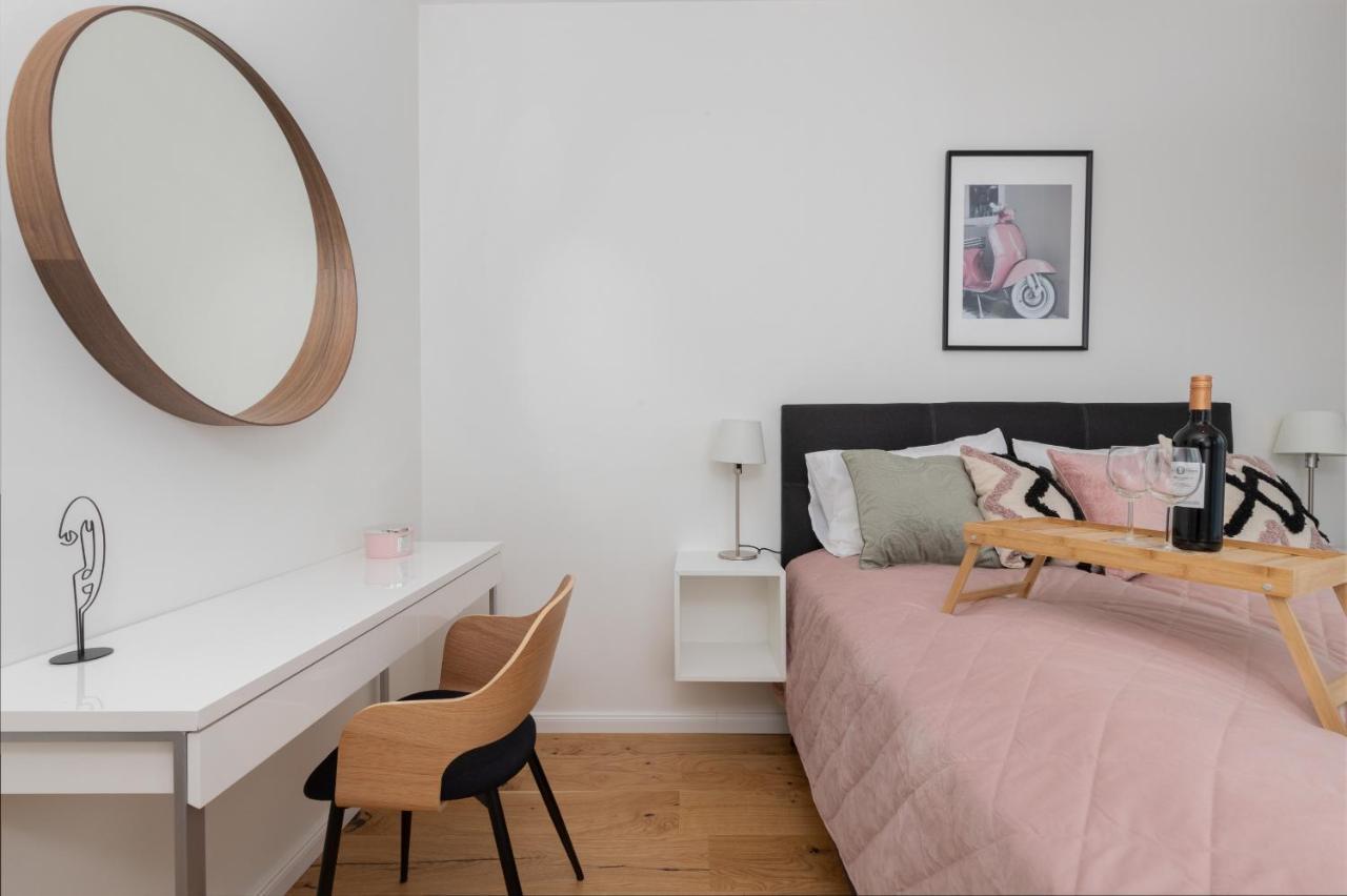 Vespa Nearby By Renters